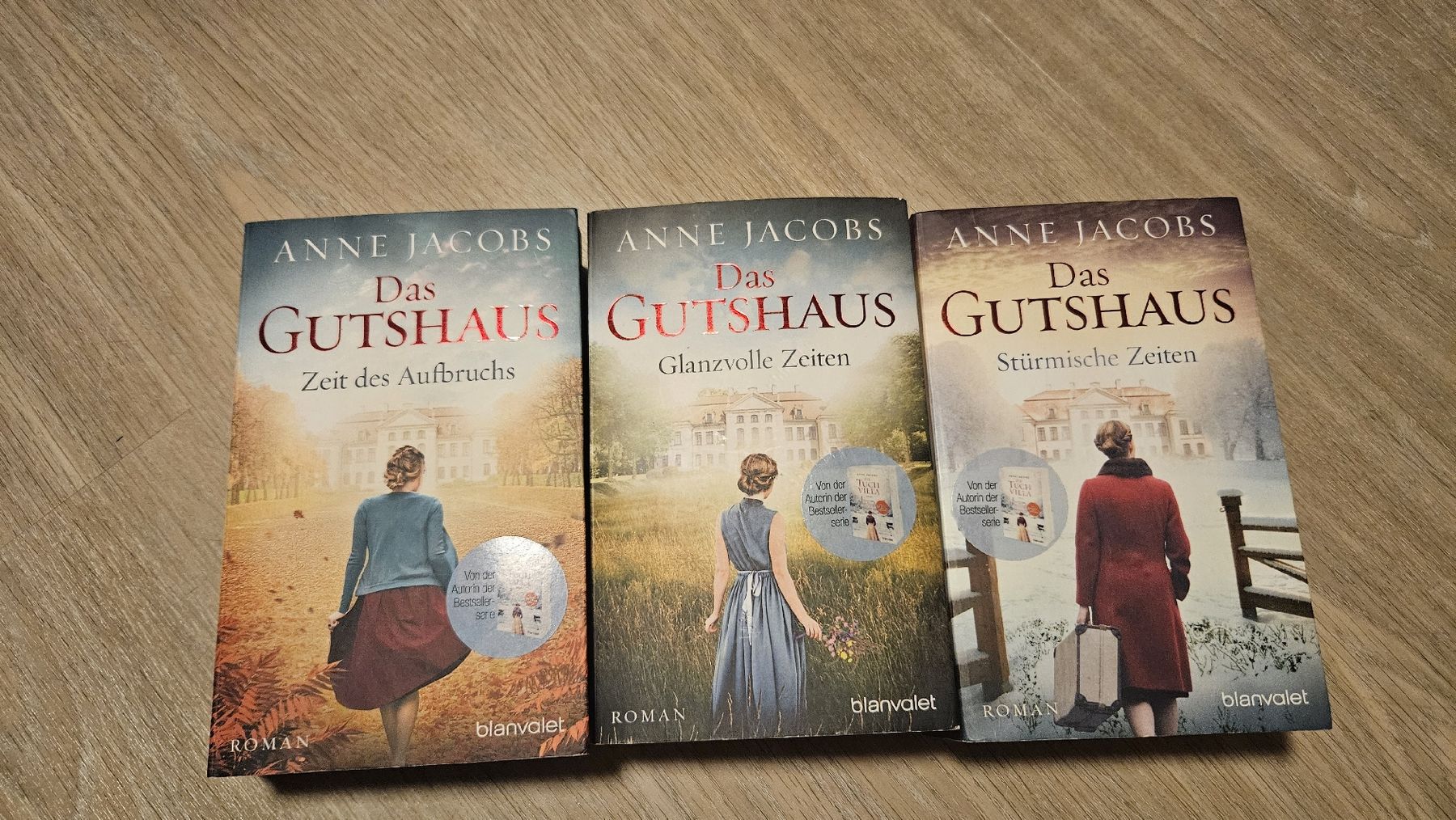 Libri: Das Gutshaus - Trilogie Anne Jacobs – Usato da Schwanden Sigrisw venduto da Pumuckel27