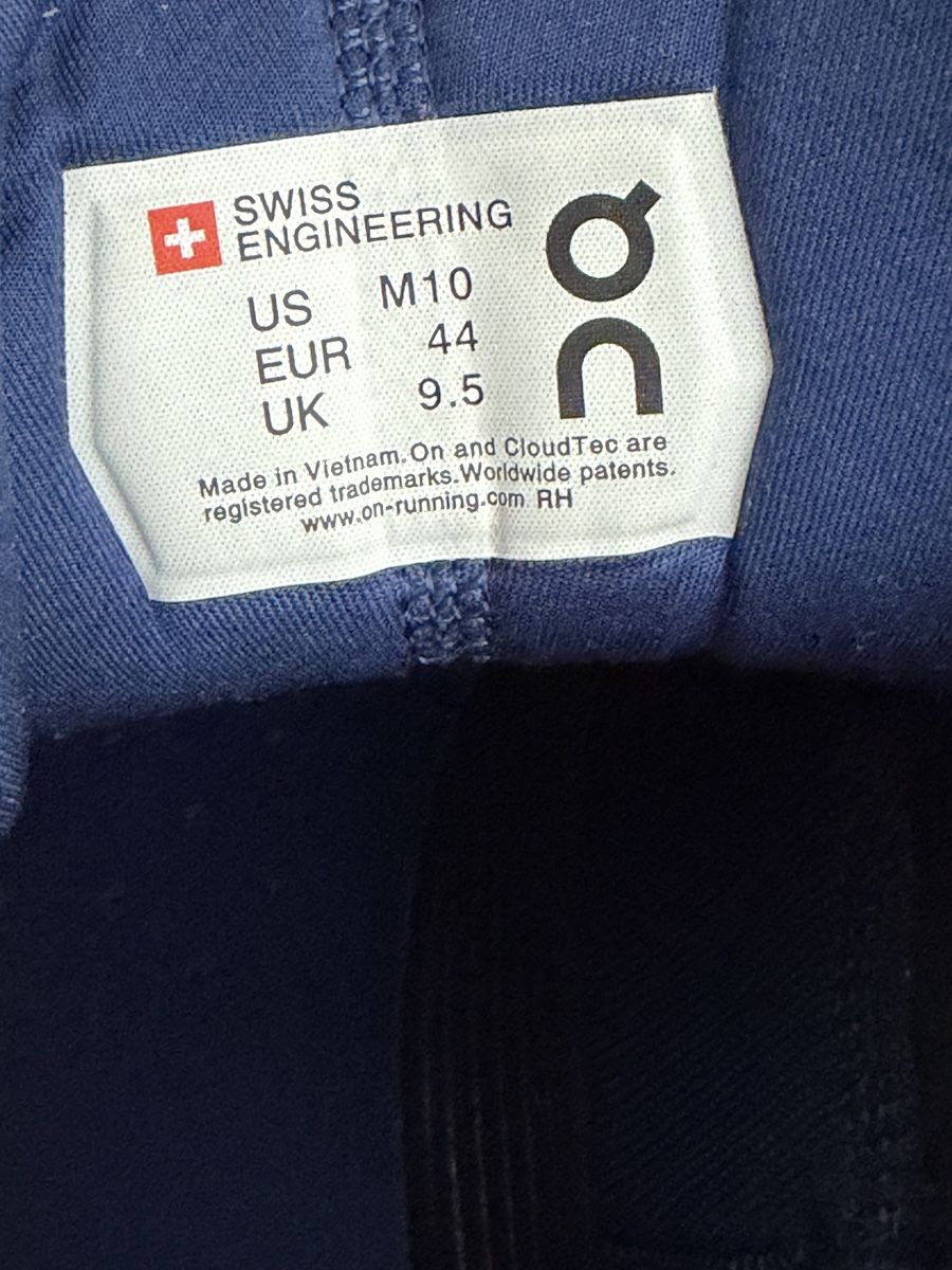 On Scarpe da uomo: On Cloud Hi Edge Männer Grösse 44 - neu – Nuovo (secondo la descrizione) da Zürich venduto da z00mie 3