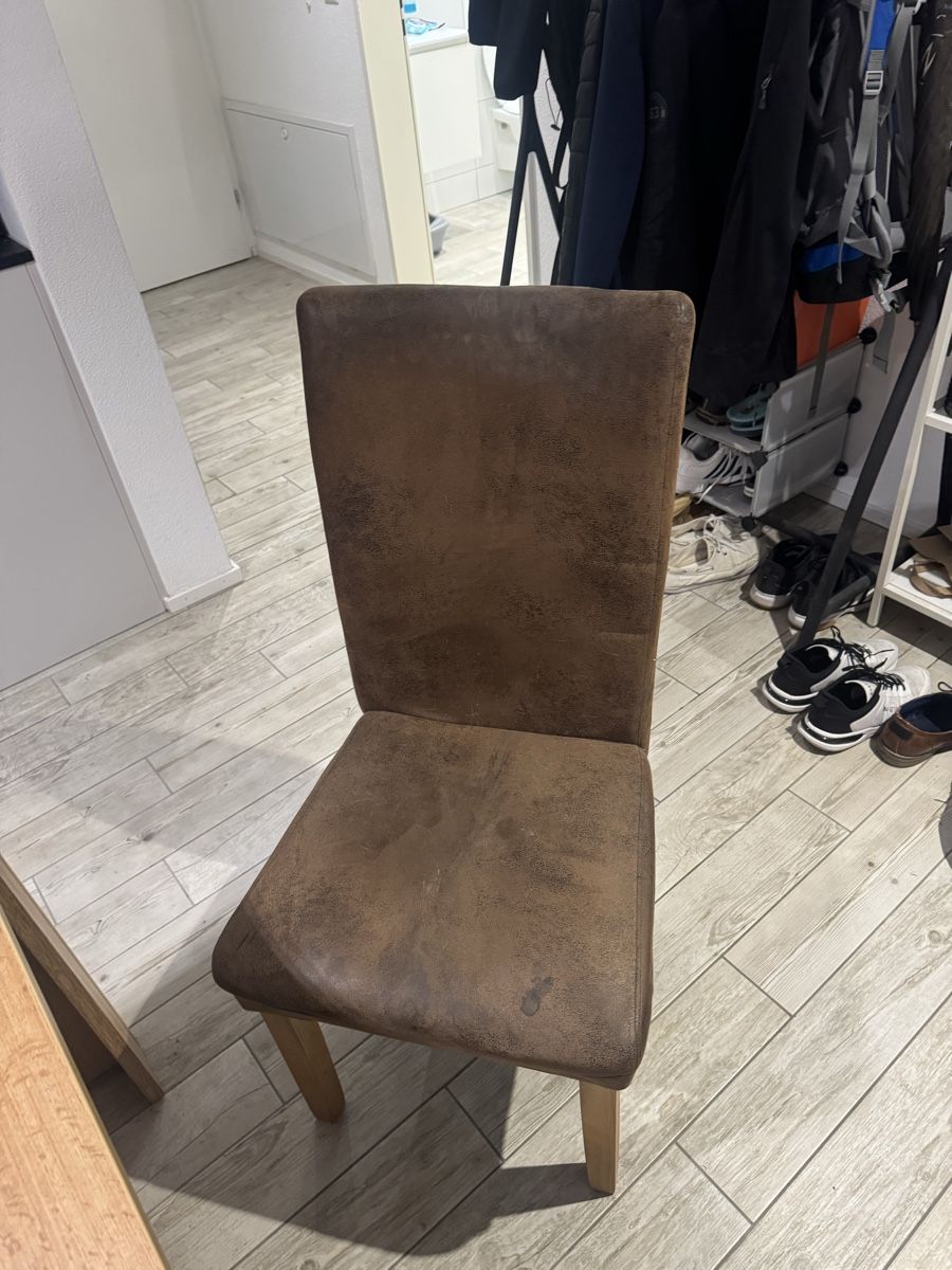 Set de table et chaises: Esstisch mit 4 Stühlen – D'occasion à Erlinsbach par dmur01 3