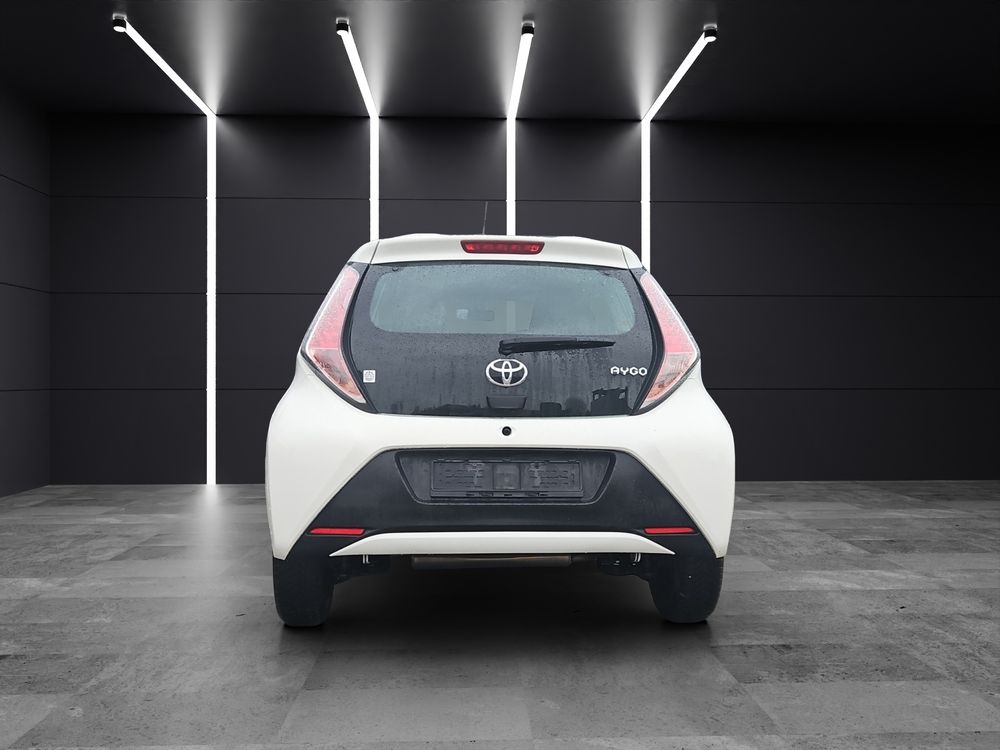 Toyota Automobili: Toyota Aygo, 75'000km, Blanche, Occasion expertisé a jour – Usato da Lucens venduto da dav_n6gv 3