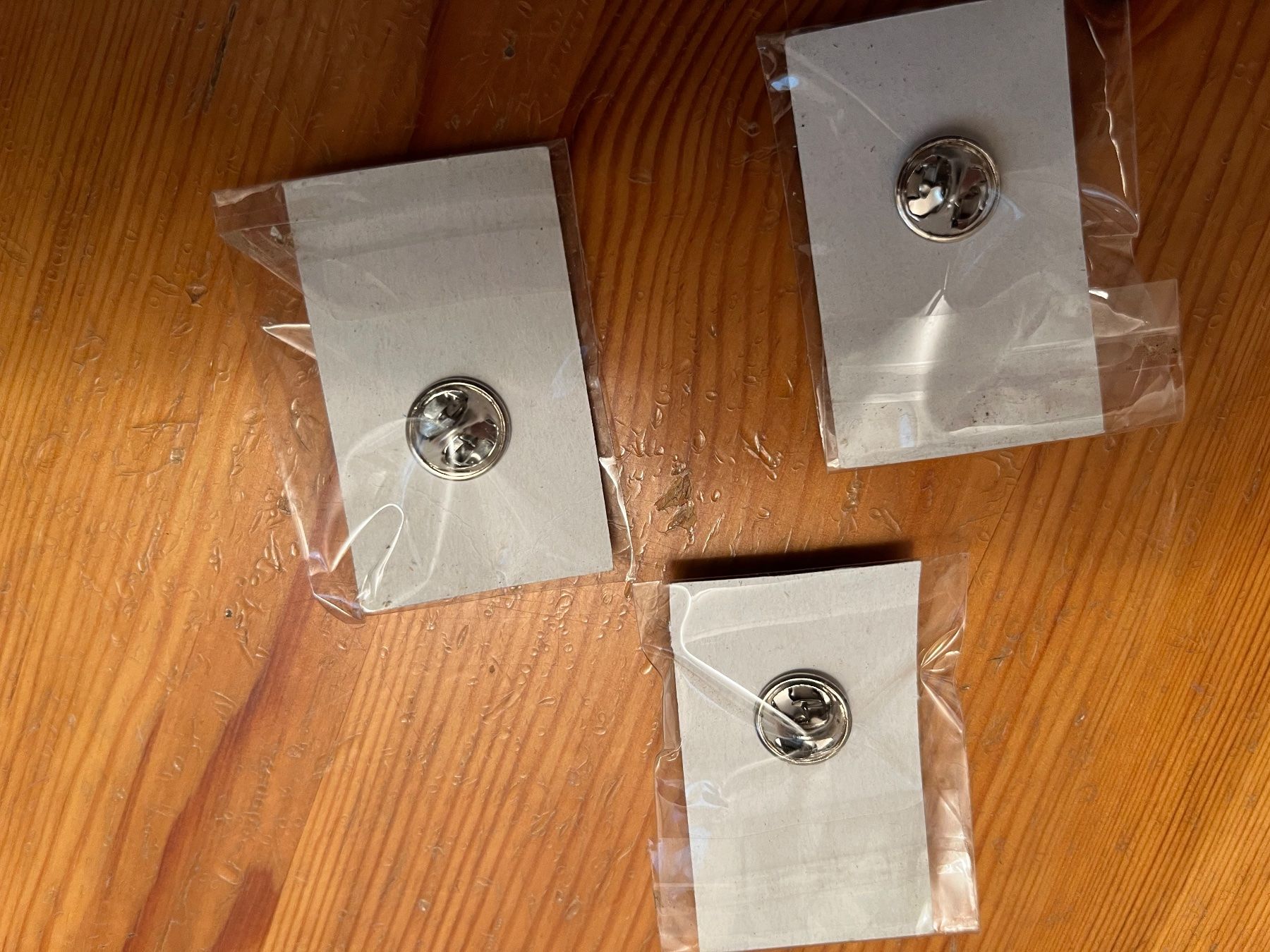 Spille & Fermagli: Pins – Nuovo e nell'imballaggio originale da Mühlethurnen venduto da Kolly225 1