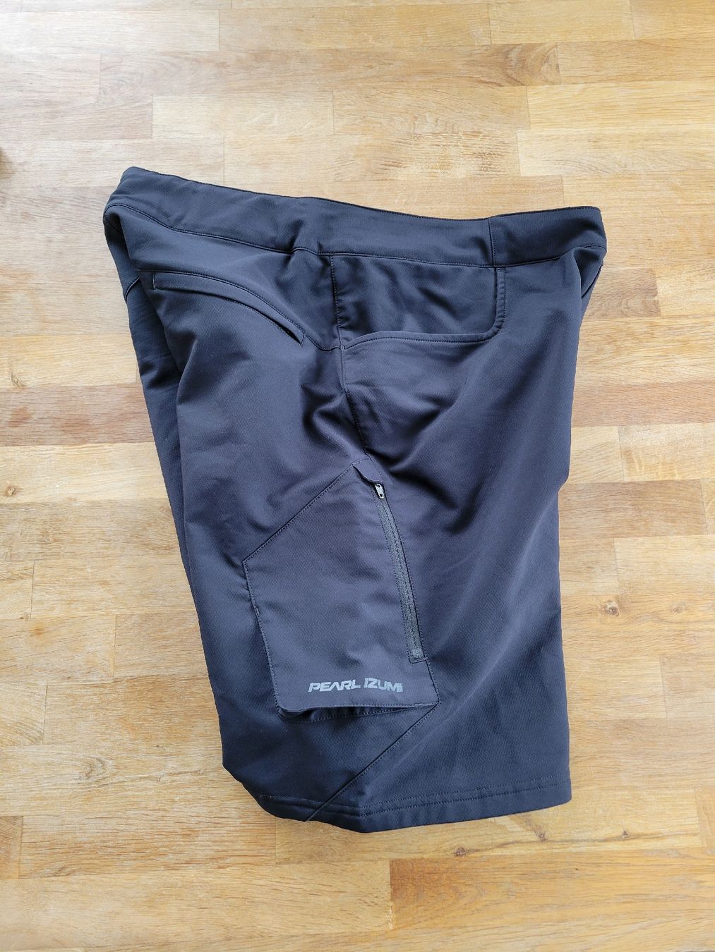 Pearl Izumi Pantaloni: Mountain Bike Shorts / Hose – Usato da Buttisholz venduto da 81BG 4