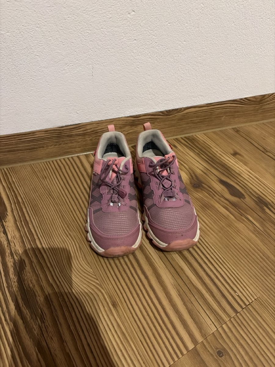 Scarpe per ragazze: Trollkids Trekking- Schuhe Gr.35 – Usato da Vilters venduto da 5111984 1