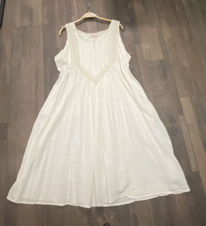 PRIVATSACHEN SOMMERKLEID OFFWHITE 44