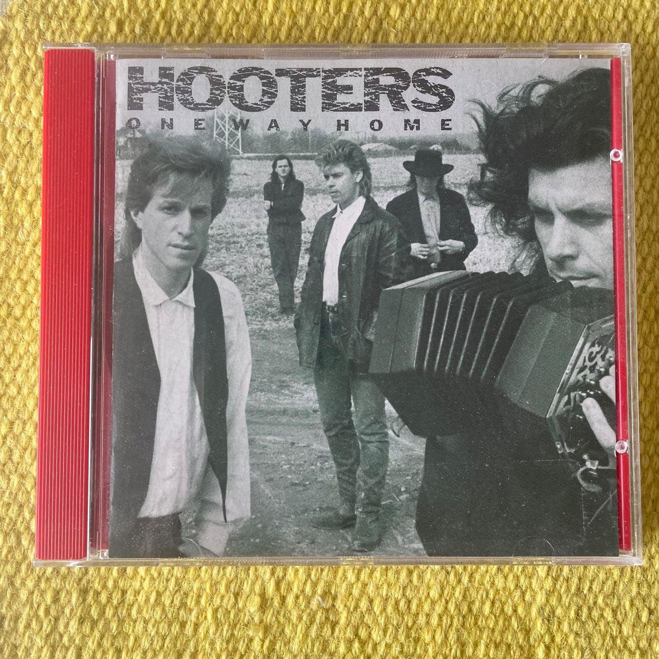 CD: HOOTERS-ONE WAY HOME – Usato da Rorschacherberg venduto da CD-Roli