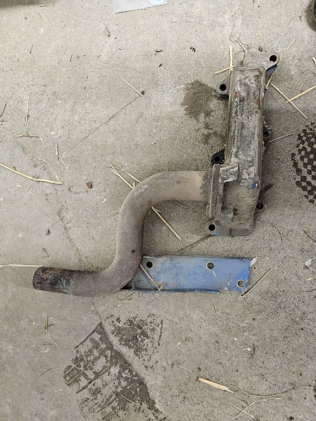 Ford Sistemi di scarico: Auspuff Ford 4000 – Usato da Galgenen venduto da manuelk96 2