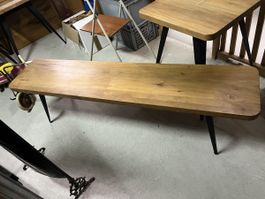2 Holzbänke