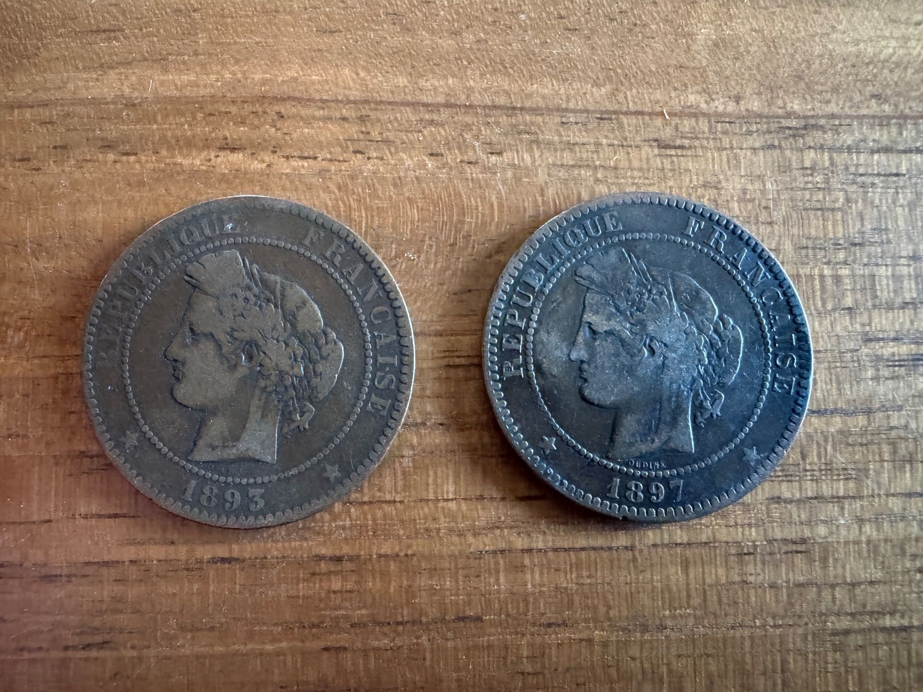Alle Münzen: 10 Centimes 1893 und 1897 – Gebraucht aus Gais von oliverz