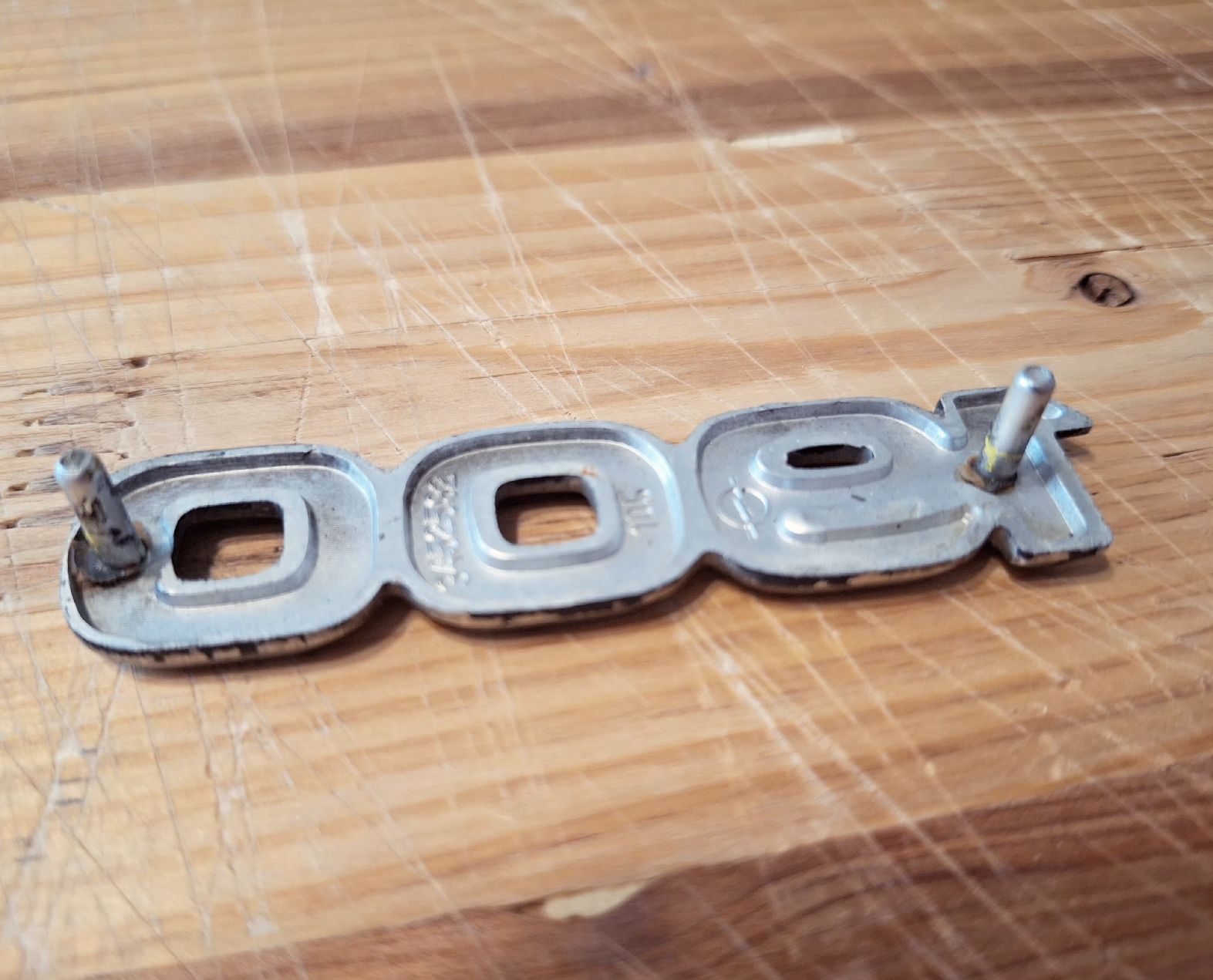 Tutti pezzi di ricambio auto: Opel Rekord ,,1900" Emblem – Usato da Triesen venduto da BLACKSHEEP75 3