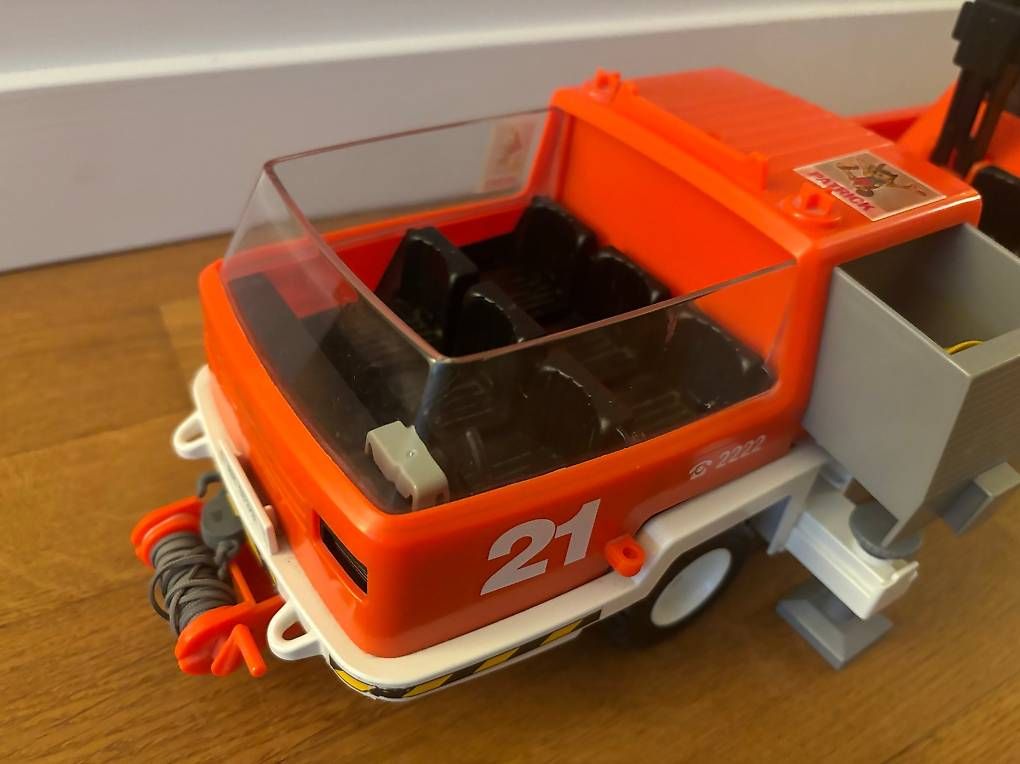 Spielzeuge: Playmobil Feuerwehrauto..Old Scool – Gebraucht aus Hünenberg von marantrade 2