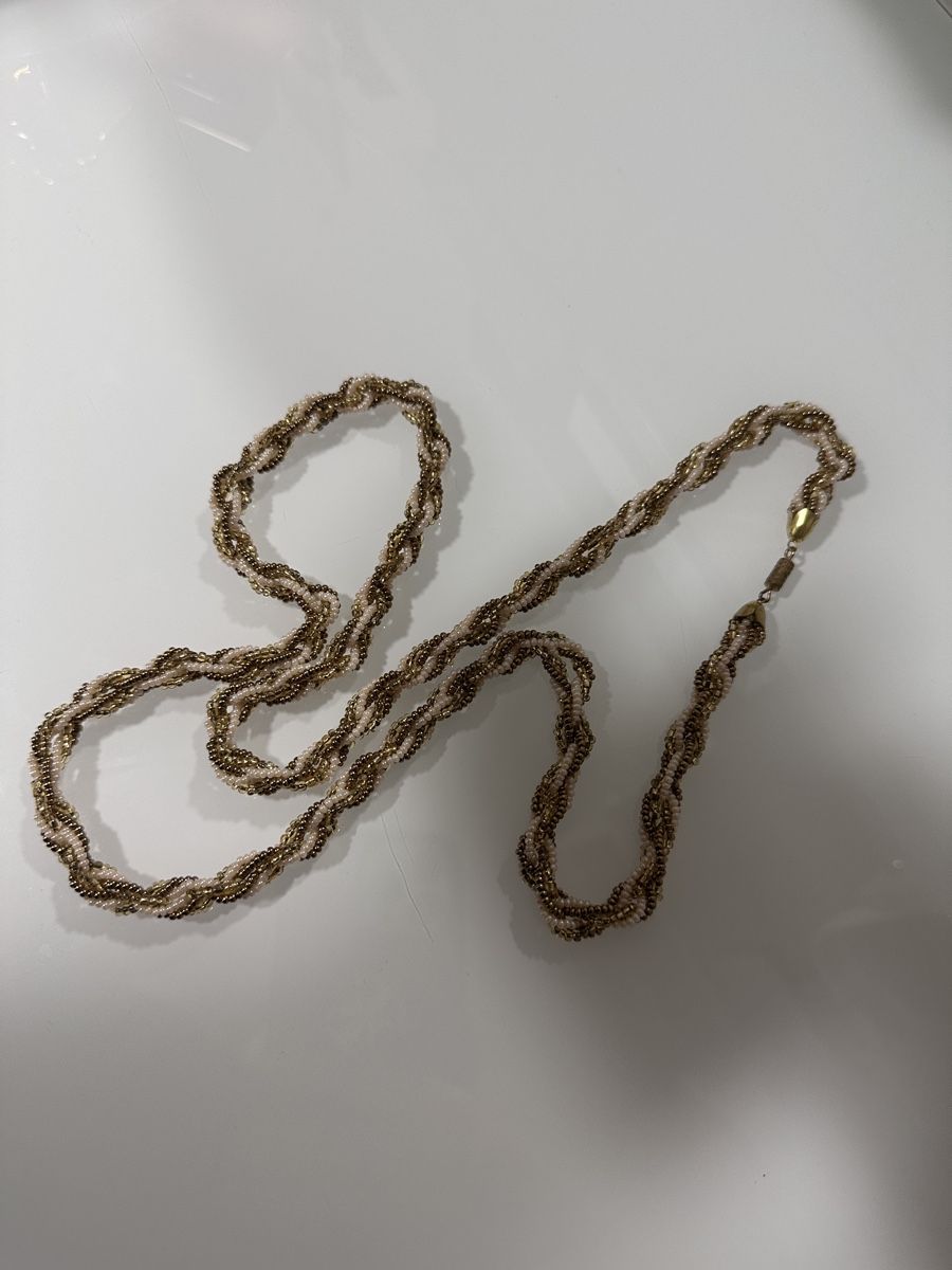 Ketten: Halskette, gedreht, Modeschmuck. Gold weissbesh – Gebraucht aus Oberurnen von nes_8xqt