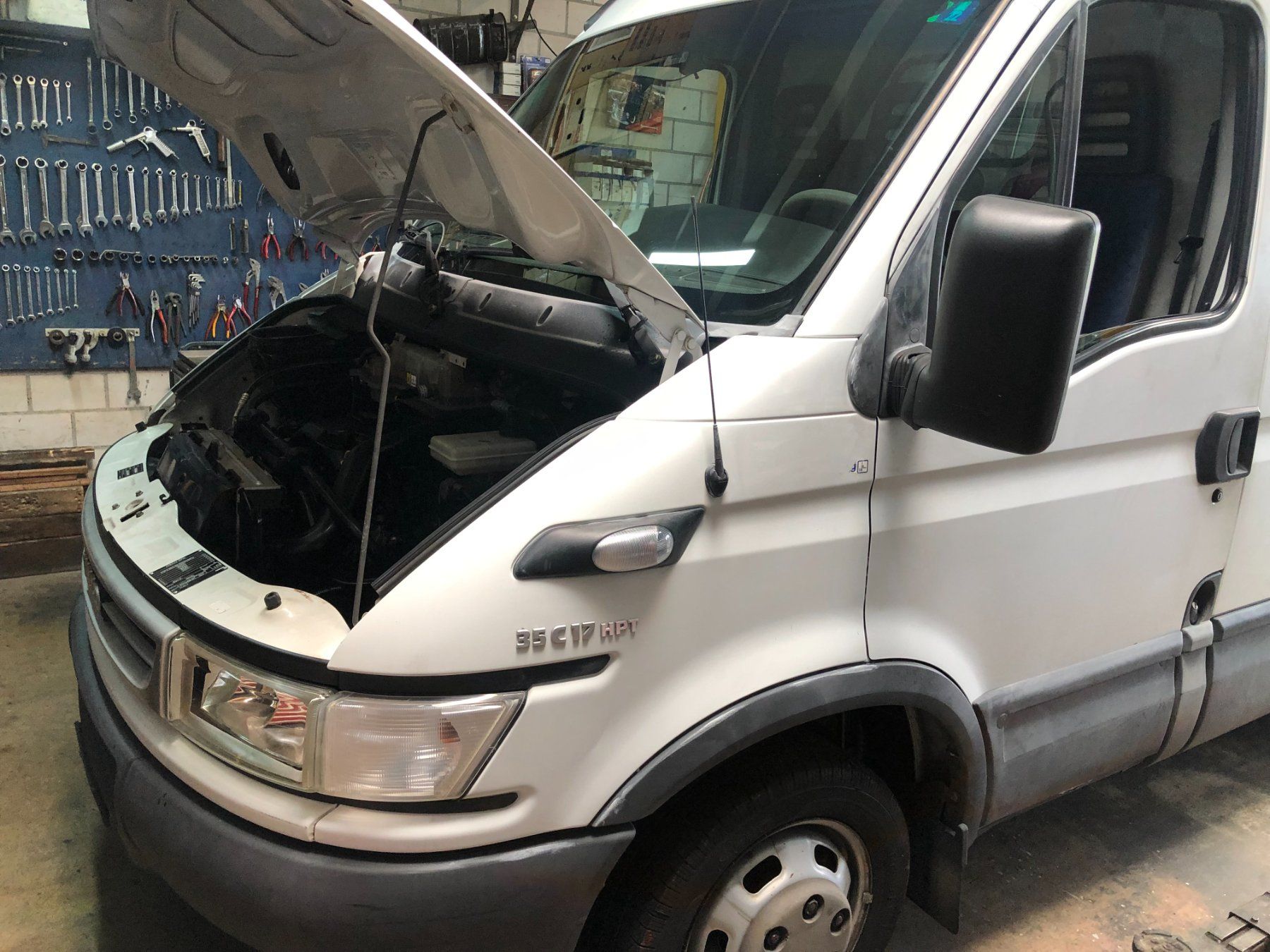 Iveco Tutti i ricambio: Iveco Scheinwerfer  - Höhenverstellmotor NEU – Nuovo e nell'imballaggio originale da Näfels venduto da invest95 3
