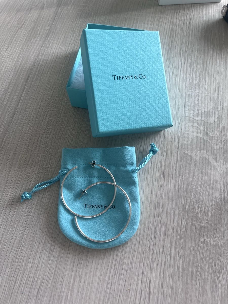 Tiffany & Co. Ohrringe & -stecker: Tiffany & Co. Creolen Silber – Neu (gemäss Beschreibung) aus Zürich von StavesBest 1
