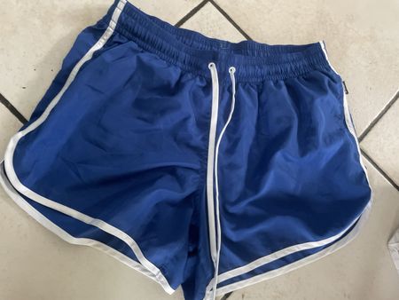 Tezenis Bade Shorts, Grösse M, Blau mit weissen Details, neu