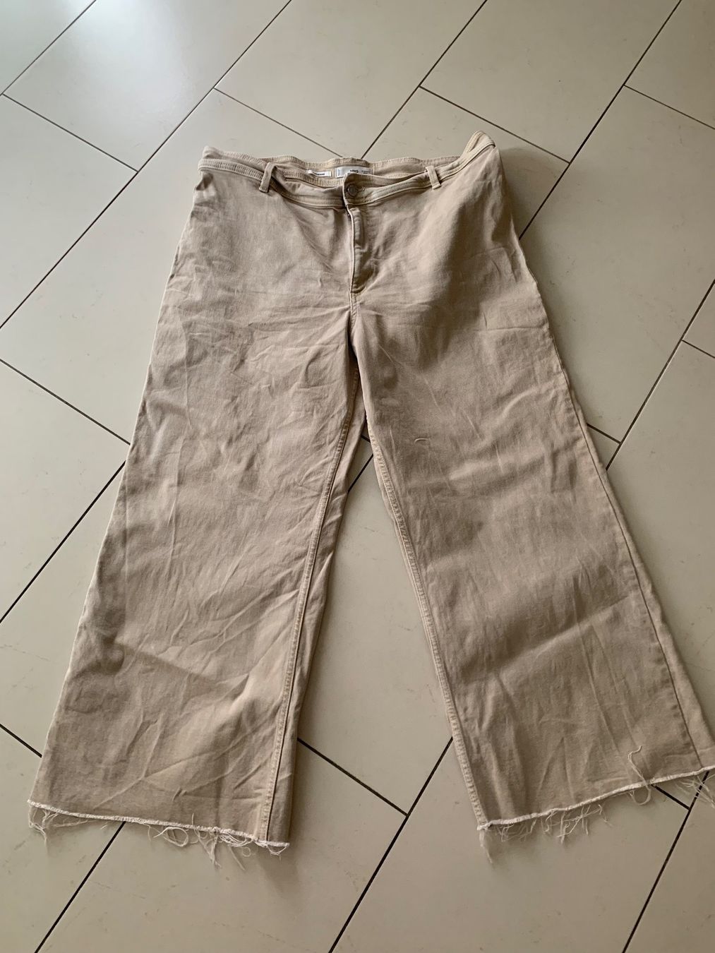 Mango Jeans: Mango Flared Jeans - sand Gr.48 – Usato da Ellikon an der Thur venduto da Bali1999