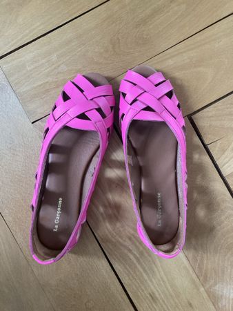 La Garconne Sandalen leuchtend pink 🩷