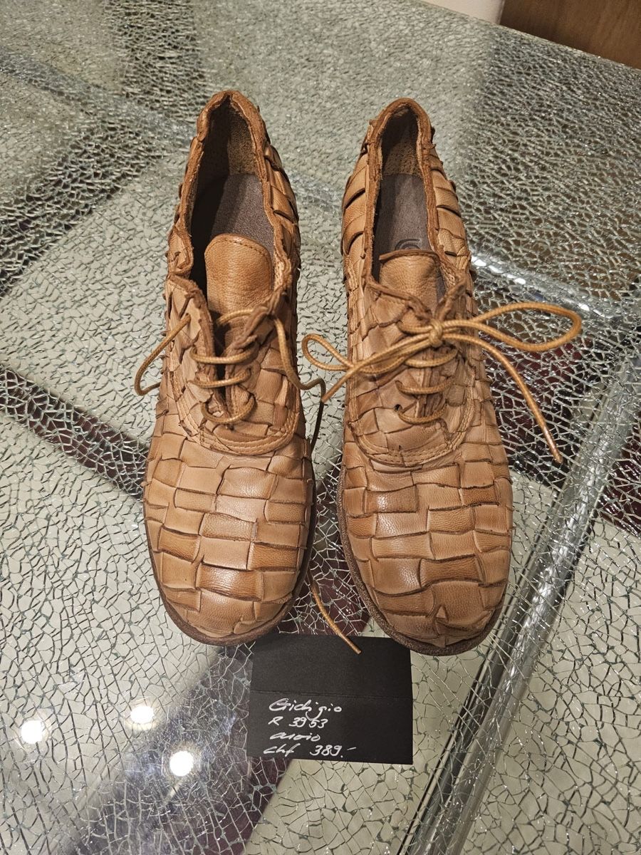 Damenschuhe: Gidigio Gr. 37.5 – Neu (gemäss Beschreibung) aus Luzern von Reni025