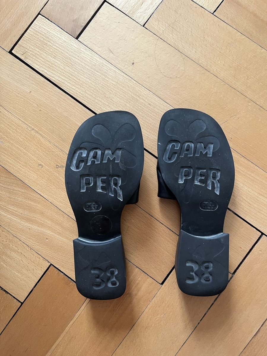 Camper Scarpe da donna: Camper Pantoletten schwarz Leder Grösse 38 – Usato da Zürich venduto da vitobossha 1