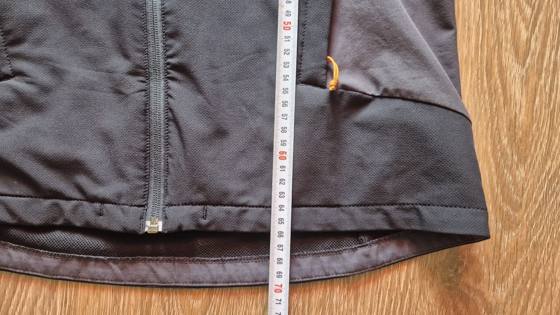 Jacken: Quechua Hooded Softshell Jacket Men's Size S Dark Grey Used – Gebraucht aus Zürich von sha_rxc8 7