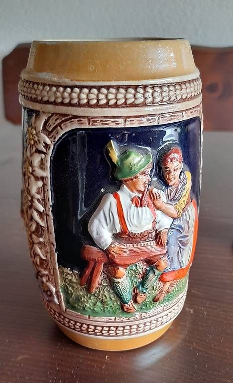 Bicchieri: Bierkrüge "Steingut" diverse – Nuovo e nell'imballaggio originale da Untersiggenthal venduto da Myrthamw 1
