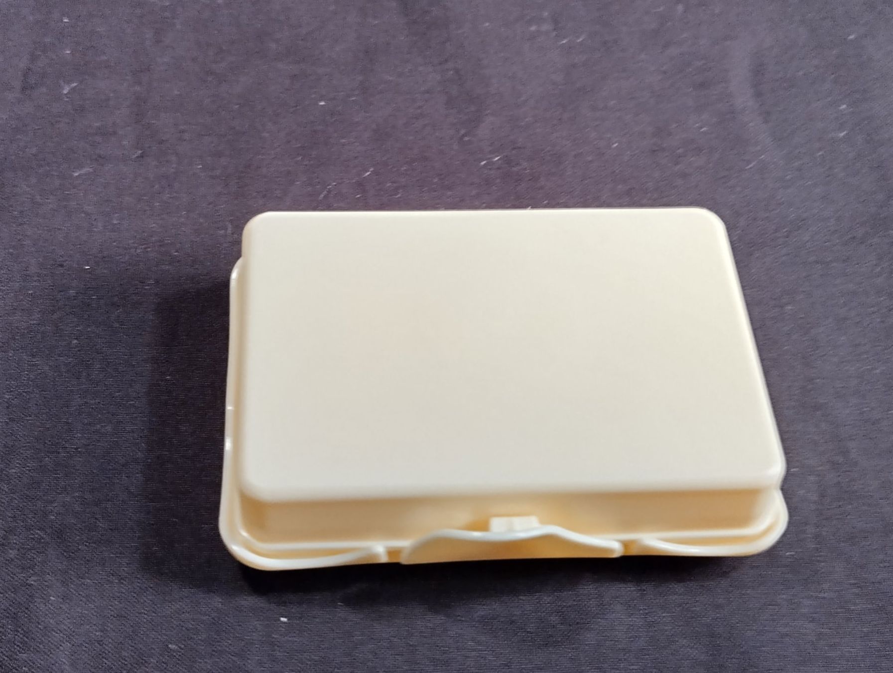 Behälter & Ähnliches: Box mit Hund, Kunststoff – Neu (gemäss Beschreibung) aus Bellach von JingleCherry 3