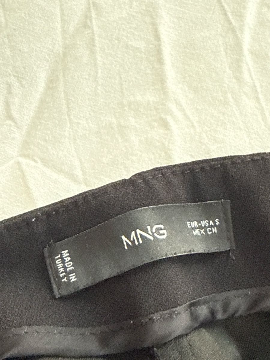 Mango Pantalons: Shorts – D'occasion à Nebikon par Preloved_bykelly 2