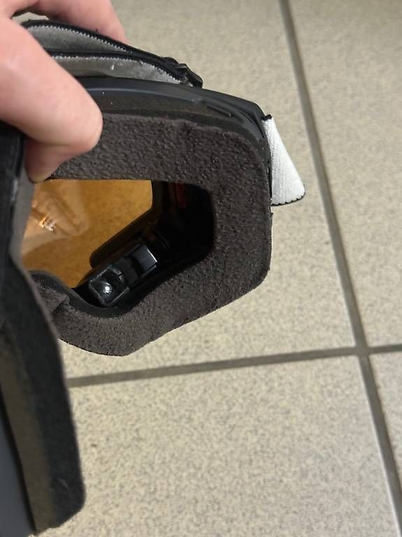 Occhiali & Lenti: Smarte Skibrille mit Bildschirm – Usato da Zürich venduto da daz_85bq 2