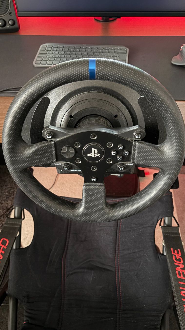 Playseat Stühle: Thrustmaster T300 & Playseat Challenge – Gebraucht aus Gisikon von raphael-rsm 3