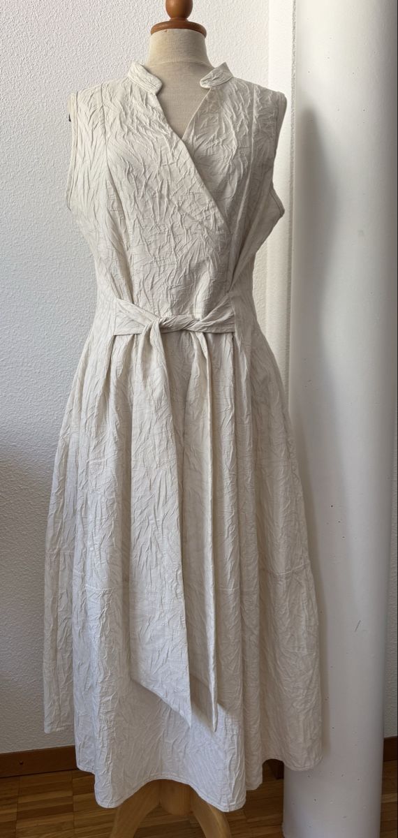 Luukaa Vestiti: Robe LUUKAA crème taille 40, viscose et polyamide – Nuovo e nell'imballaggio originale da Morges venduto da sandy069