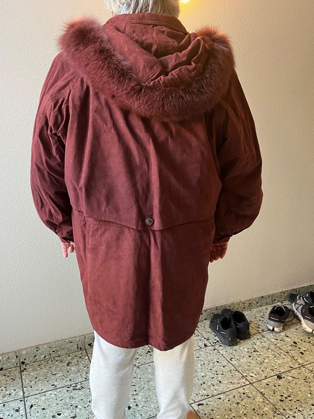 Giacche: Ungetragene Alcantara Damen Jacke – Nuovo (secondo la descrizione) da Weiningen ZH venduto da and_6tm5 1