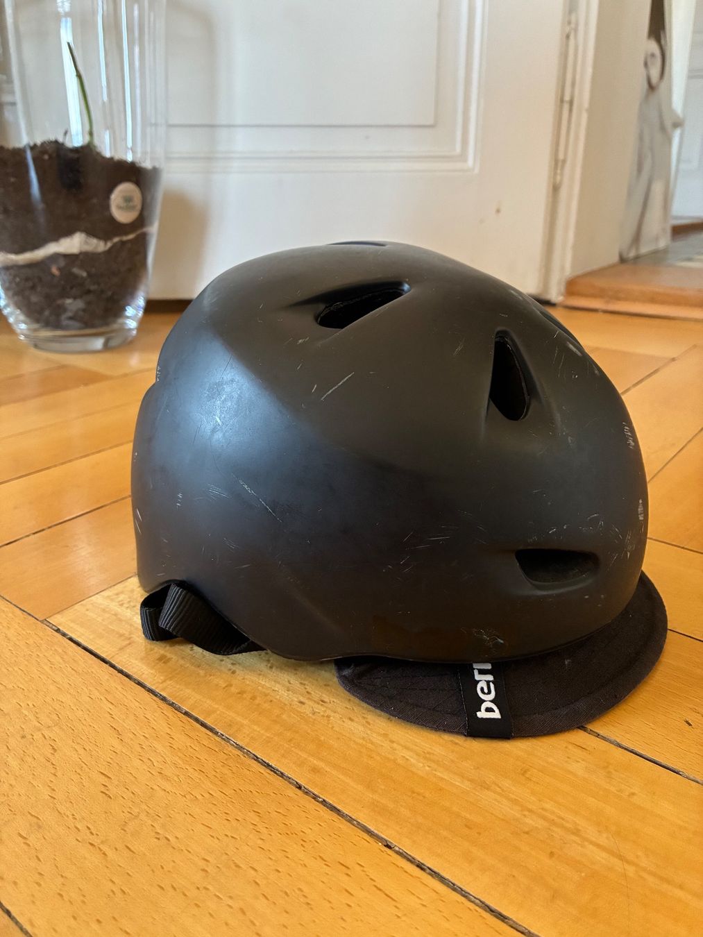 Helme: Bern Helm zip mold  Gr. M – Gebraucht aus Fribourg von waves55