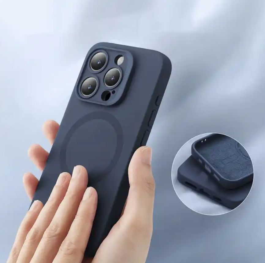 Cover & Protezioni schermo: ESR - iPhone 15 Pro Max Cloud Silikon Case Hülle dunkelblau – Usato da Veltheim AG venduto da EVENT-LLS 3