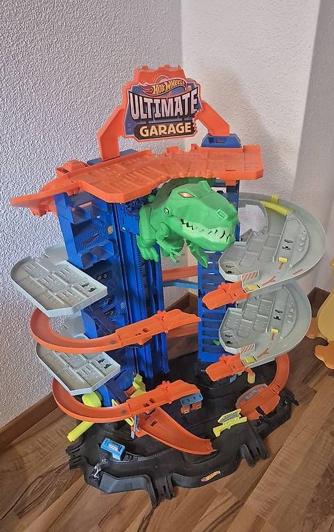 Hot Wheels Giocattoli: Hot Wheels Ultimate Parkgarage – Usato da Amsoldingen venduto da kaimhof