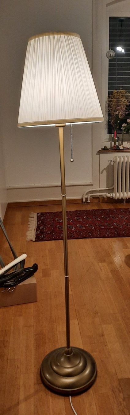 Ikea Lampes: Standleuchte Ikea – D'occasion à Aarau par klara06 2