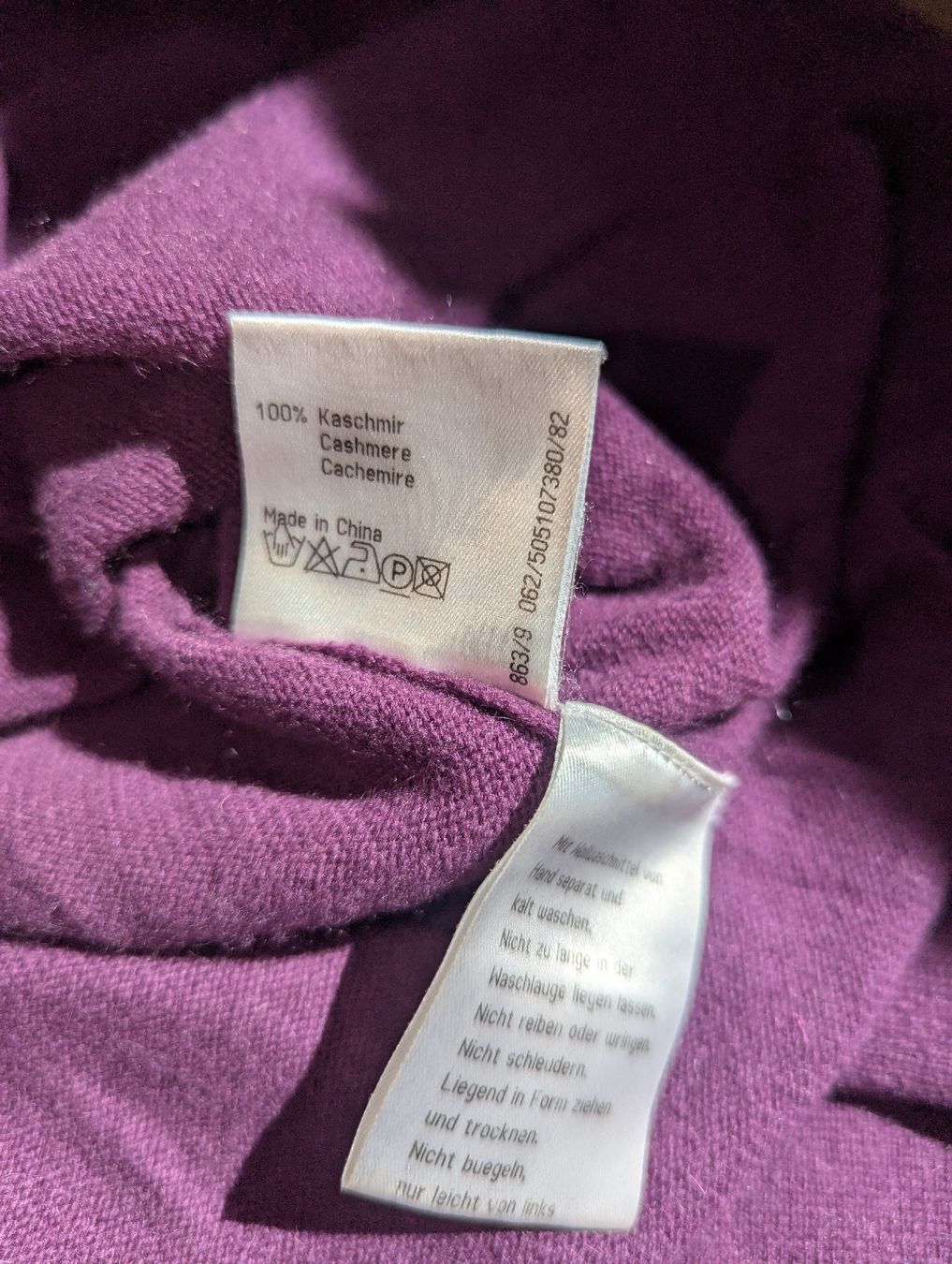 Pullover & Sweatshirts: St. Emile Kaschmir-Pullover in Violett - Gr. 40/42 – Gebraucht aus Altendorf von Eistoelter 6