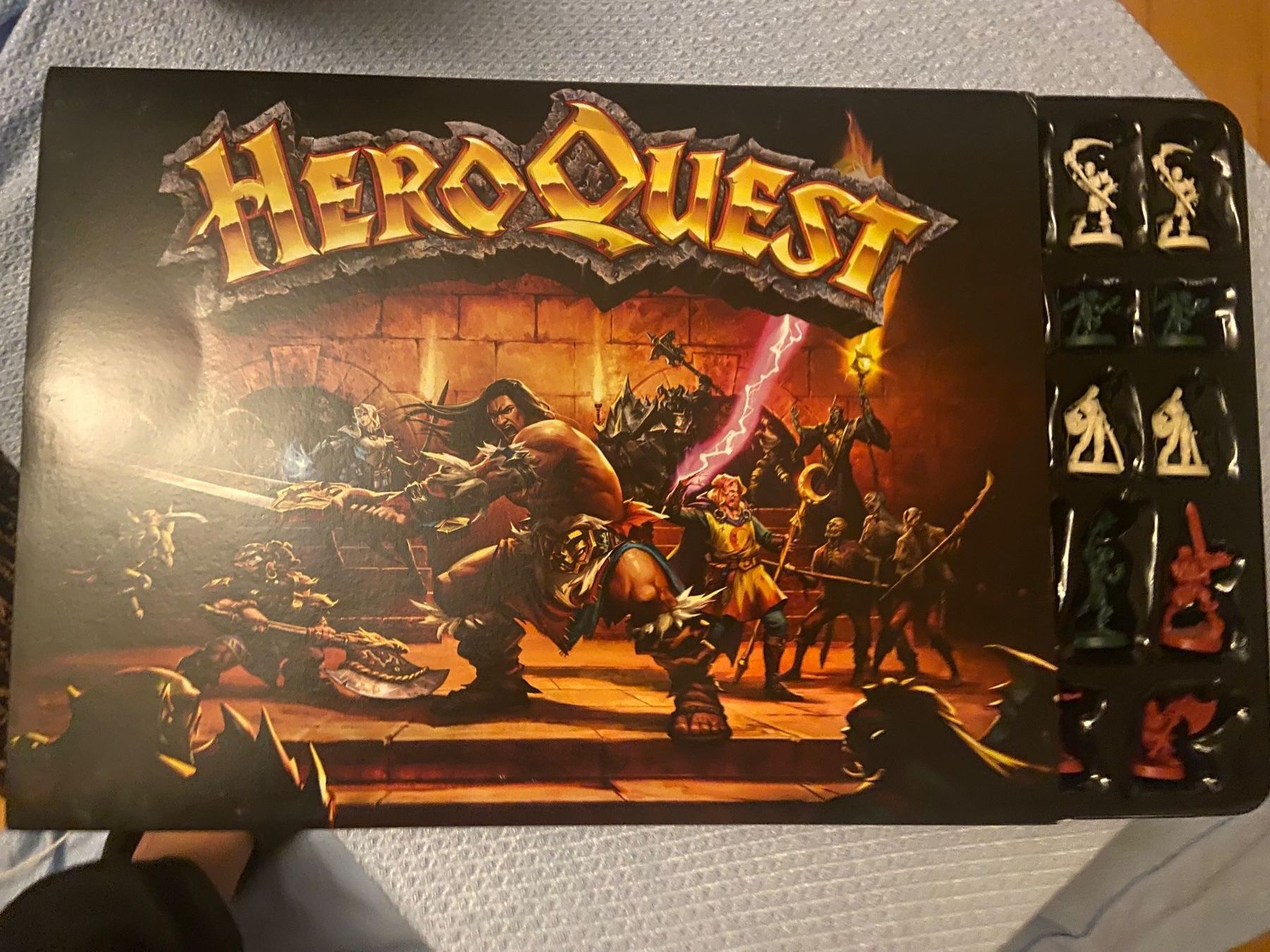 Hasbro Giochi: HeroQuest – Système de jeu – Neuf – Nuovo (secondo la descrizione) da Neuchâtel venduto da cap_l9ms 3