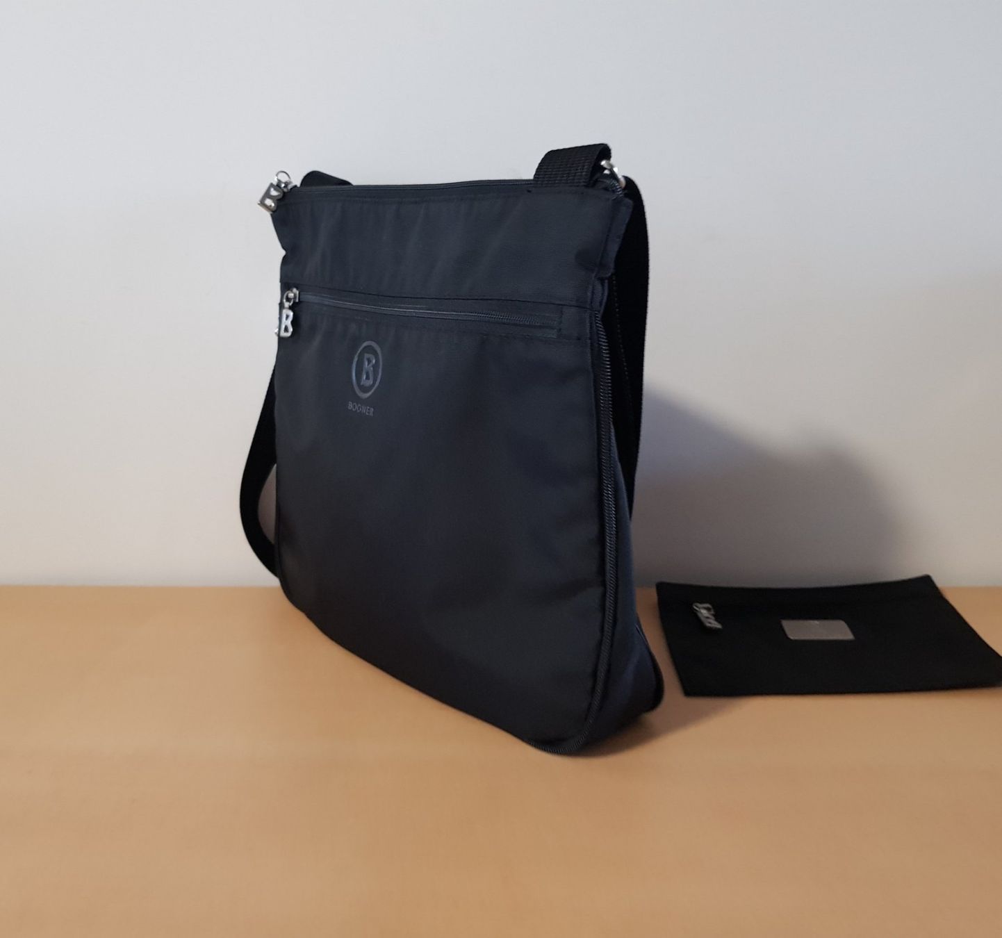 Bogner Borse da donna: Bogner Umhängetasche in Schwarz – Usato da Basel venduto da Birs868 1