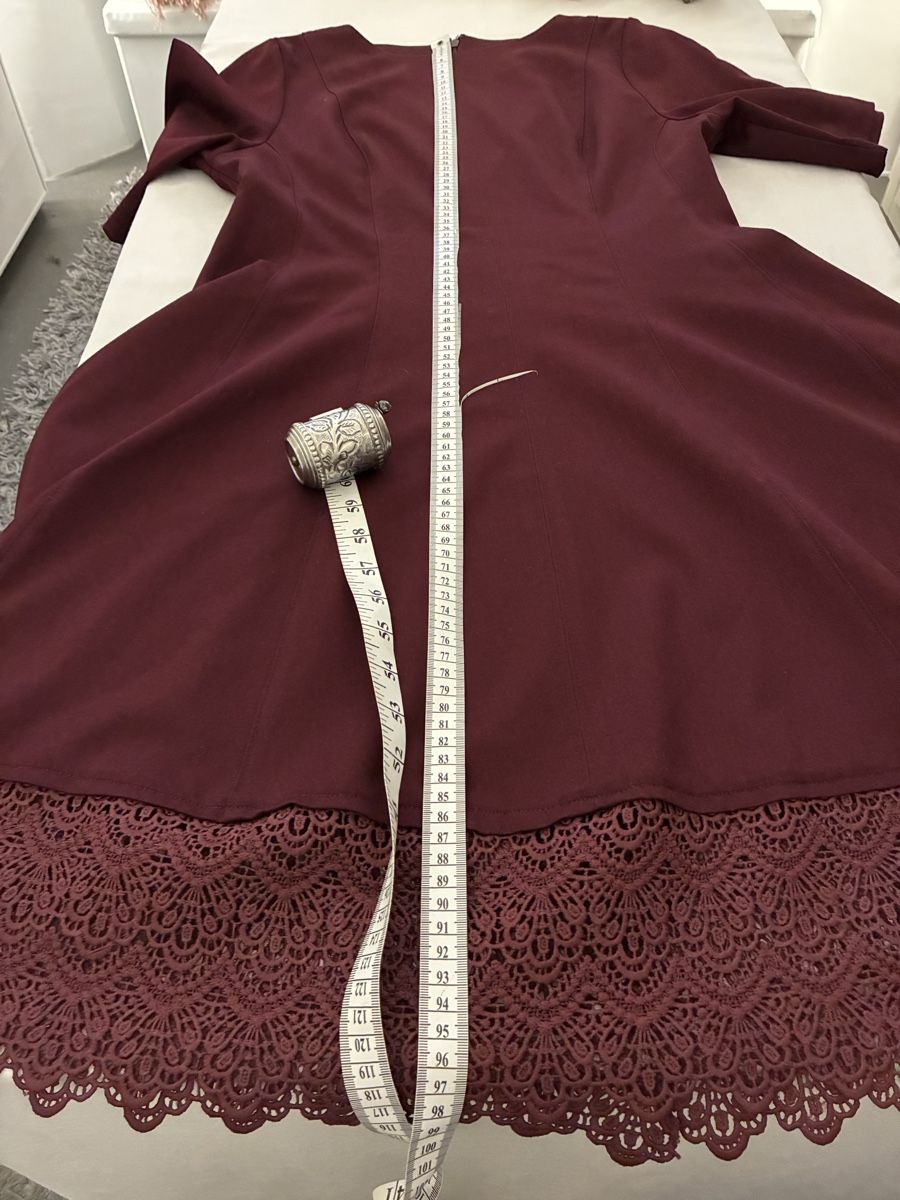 H&M Vestiti: Bordeaux Kleid mit Spitze, Grösse M, tailliert – Nuovo (secondo la descrizione) da Bäretswil venduto da Viechel 3