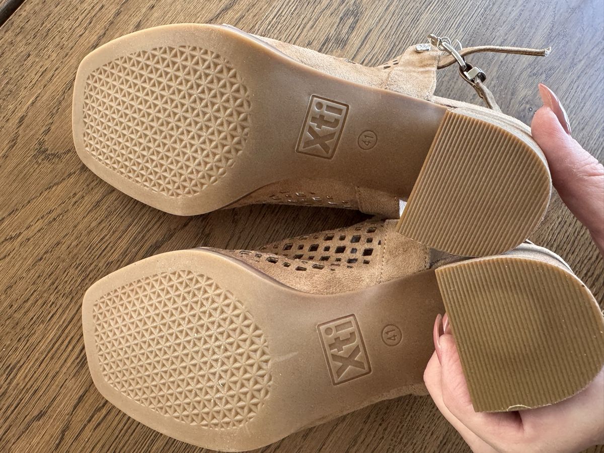 Scarpe da donna: Sandale XTi – Nuovo (secondo la descrizione) da Pratteln venduto da sandra_39 2