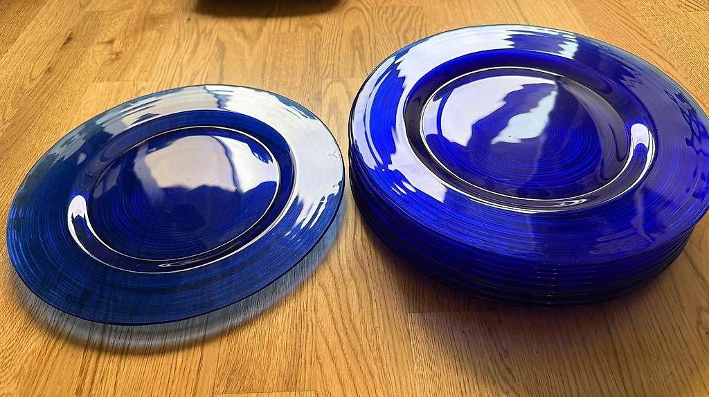 Piatti: Kobaltblaue Platzteller – Usato da Reinach BL venduto da Weissvonnix