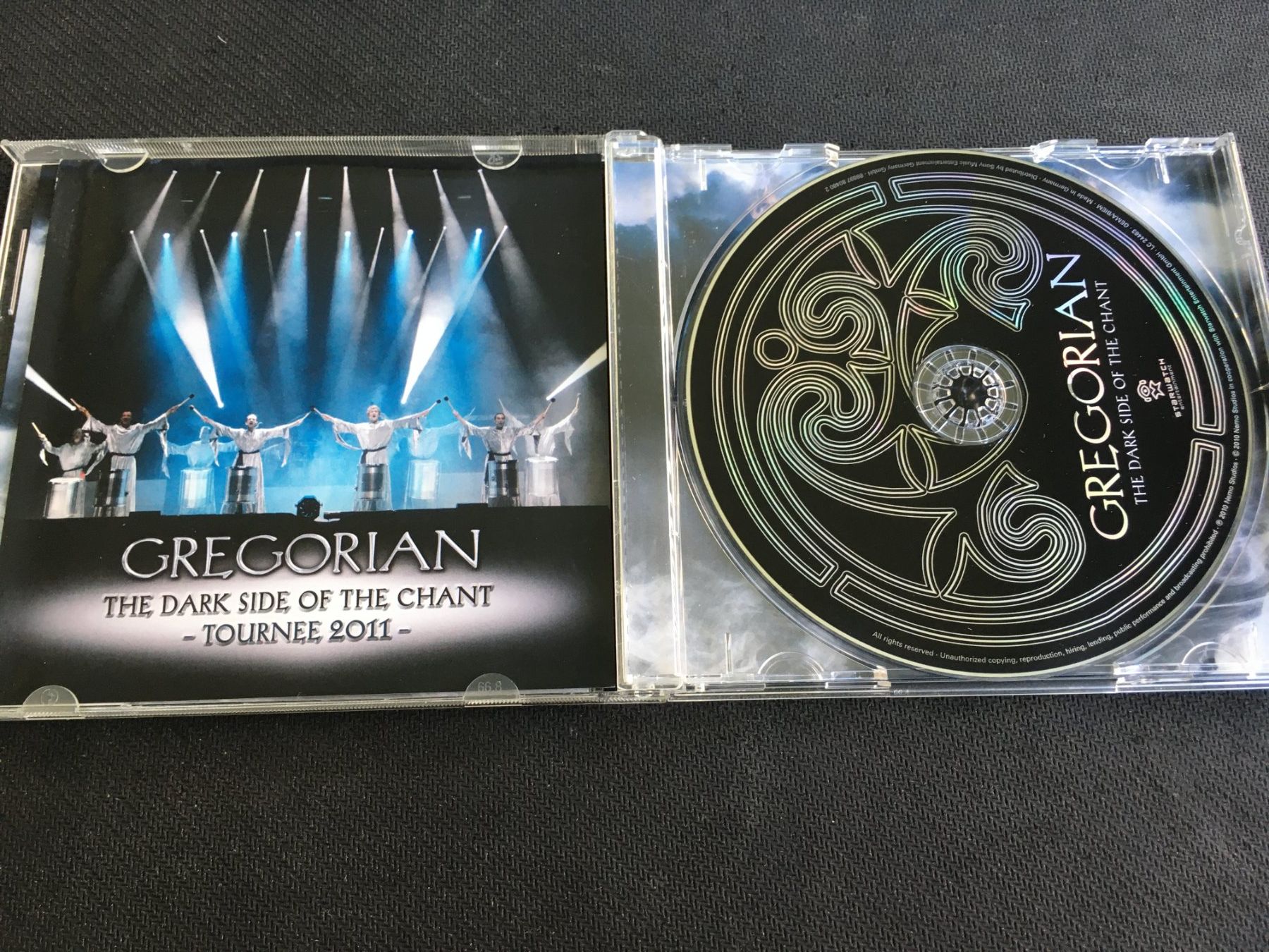 CDs: Gregorian - The dark side of the chant -CD- – Gebraucht aus St.Gallen von MedienJoe 1