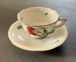 Herend Porzellan Tasse mit Untertasse, sehr guter Zustand