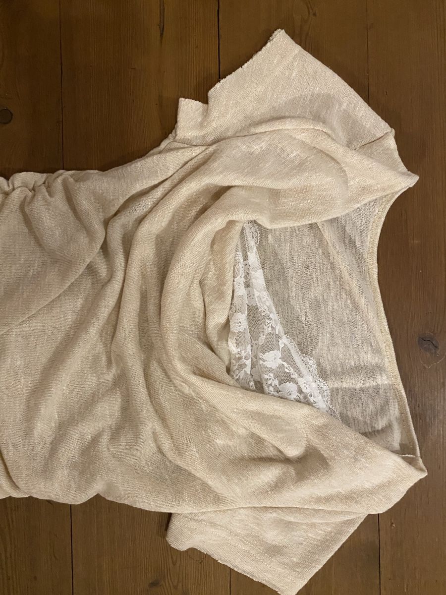 T-Shirts: Damen Shirt beige mit Spitze – Neu (gemäss Beschreibung) aus Chur von Pufl 1