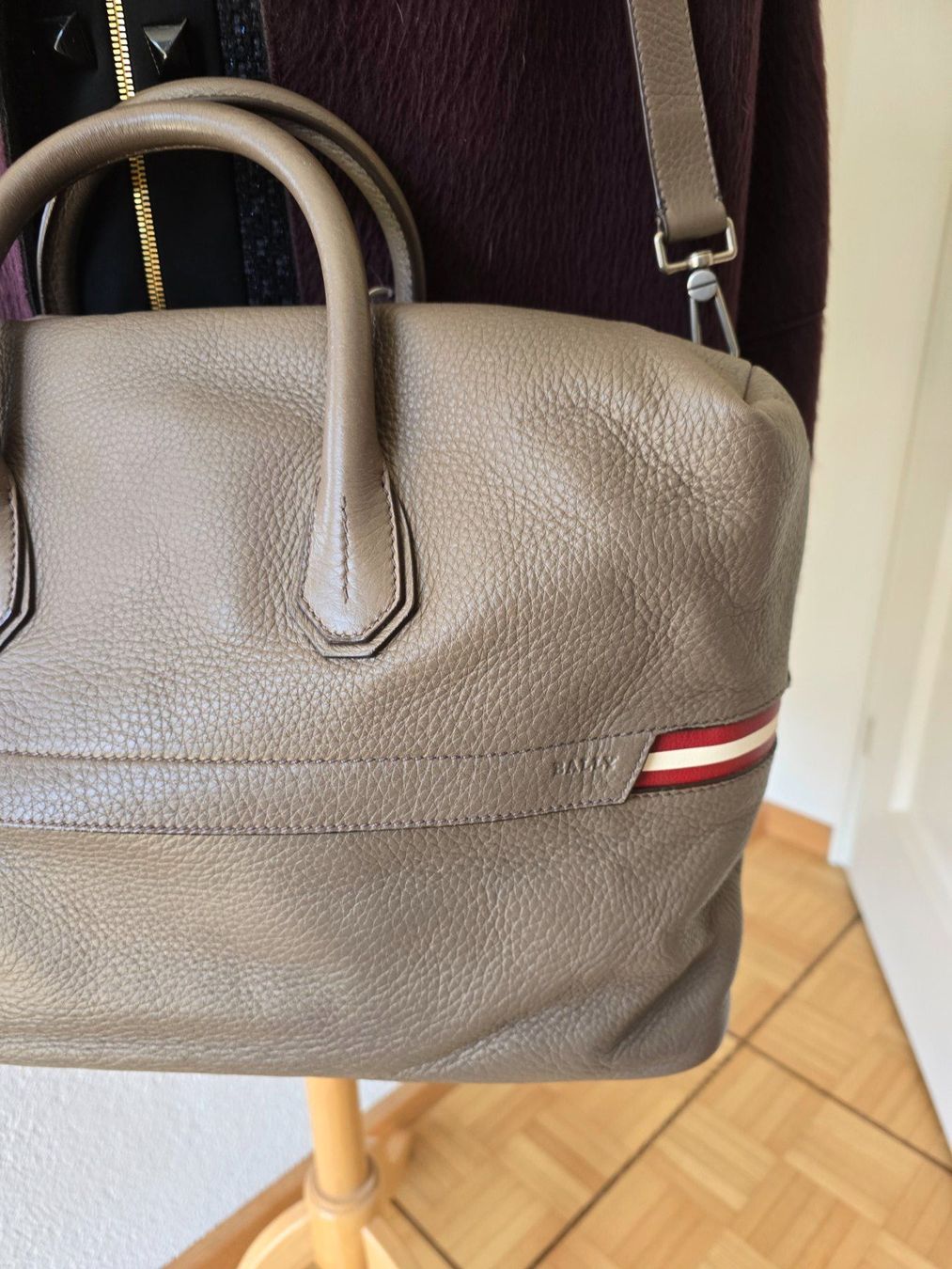 Bally Borse: Bally Boston Bag taube Leder XL – Nuovo (secondo la descrizione) da Bottmingen venduto da sandy_2 3