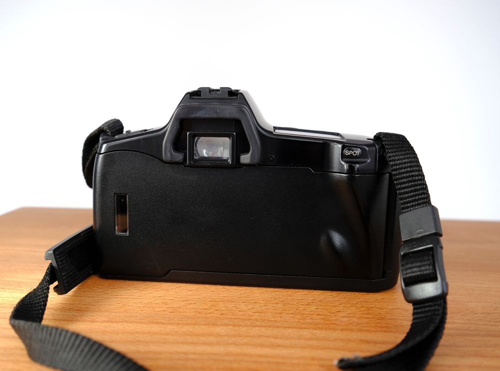 Minolta Fotocamera: Minolta Dynax SPxi – Usato da Luzern venduto da Beli6 1