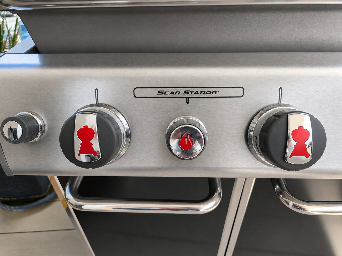 Weber Griglie: Weber Genesis E-330 Gasgrill mit Sear Station und Abdeckung – Usato da Brigerbad venduto da Tu4latin 1