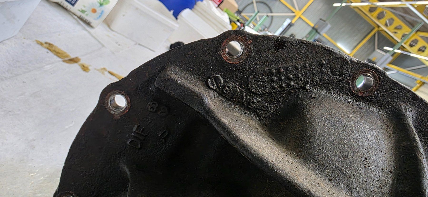 Ford Tutti pezzi di ricambio auto: Ford 9 Zoll Differential "Third Member" – Usato da Alpnach Dorf venduto da inf_bz25 7