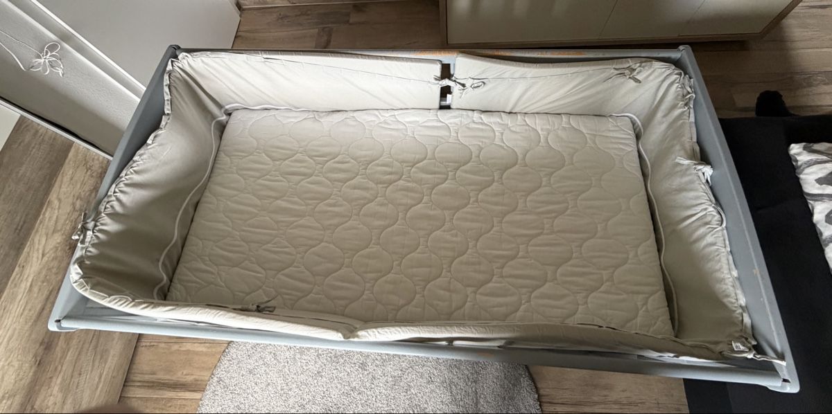 Letti: Babybett grau aus Holz – Usato da Rüeterswil venduto da Samira077 1
