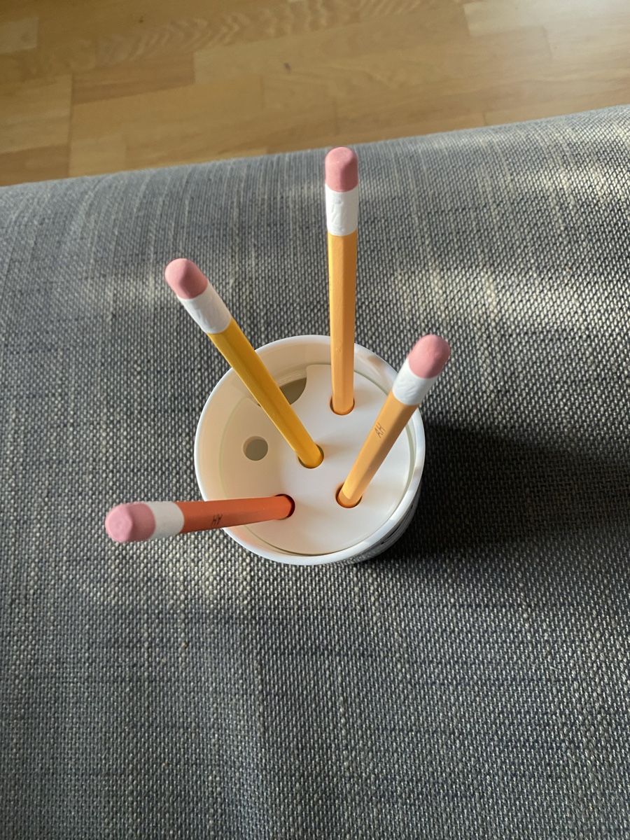 Diffusori di oli essenziali: Anya Hindmarch Pencil diffuser – Usato da Dietikon venduto da Tdaf33 1