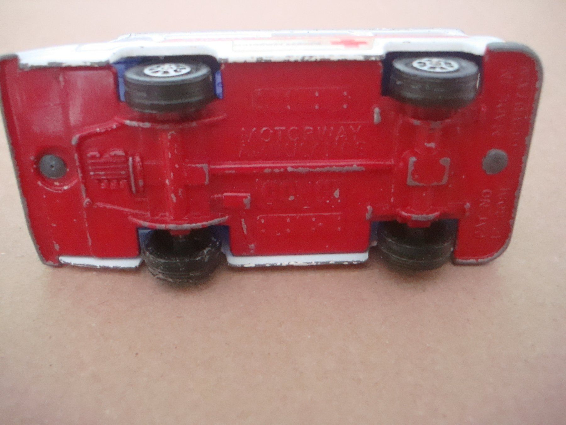 Corgi Toys Modellini d'auto: Corgi Toys - Motorway Ambulance – Usato da Neuenegg venduto da flohcante 4